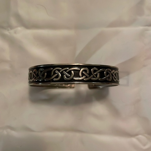Jewelry - Celtic knot work bracelet​​